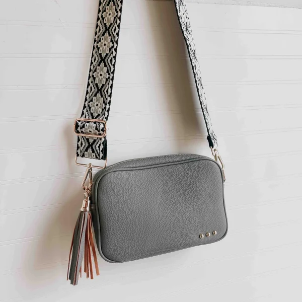 Willow Camera Crossbody Bag: Navy - Image 2