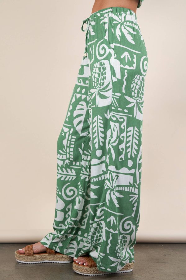 Resort Set - Image 3