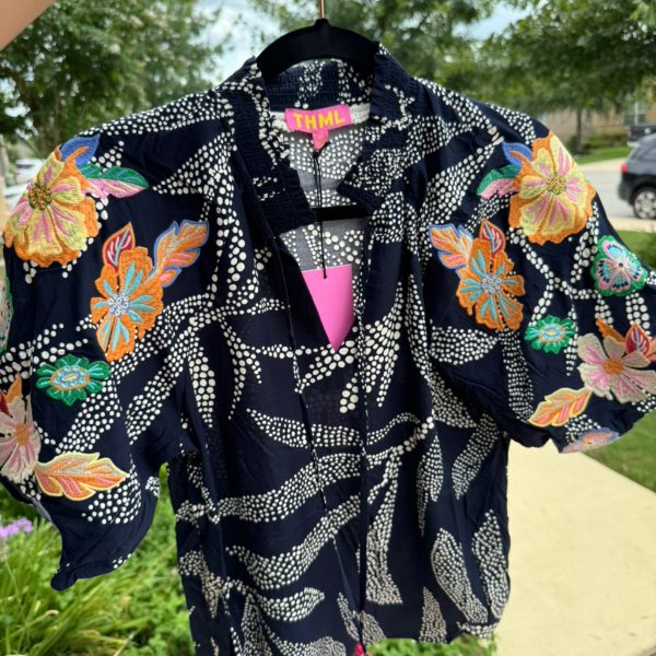 Navy polka dot embroidered sleeve