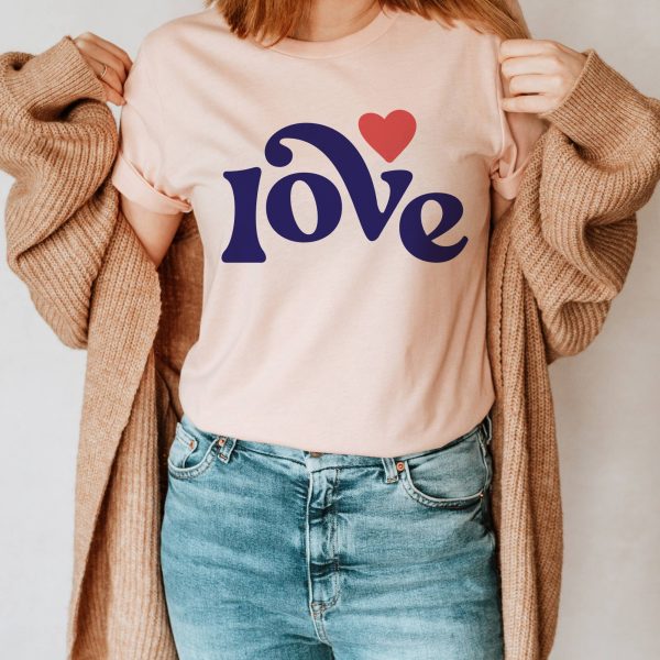 vintage love retro heart graphic tee: Peach