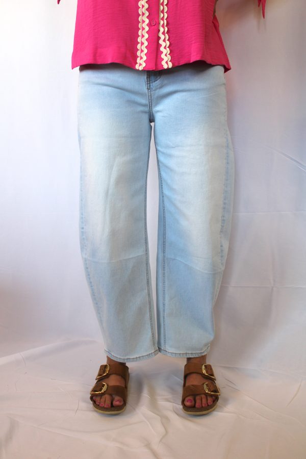 Soft Wash Barrel Jeans