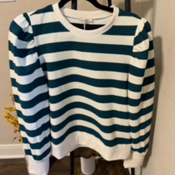 Hunter Green Puff Shoulder Top