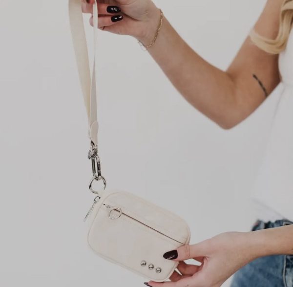 Cream Wristlet