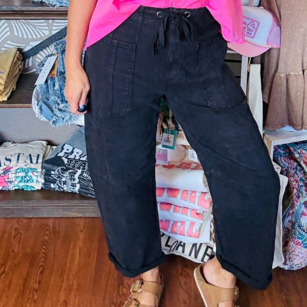 Black Barrel Risen Jeans